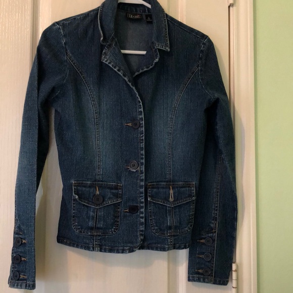 Jean jacket - Picture 1 of 4